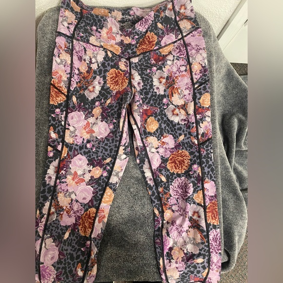 Torrid leggings- size 1, floral and leopard print. 28” length - Picture 2 of 3